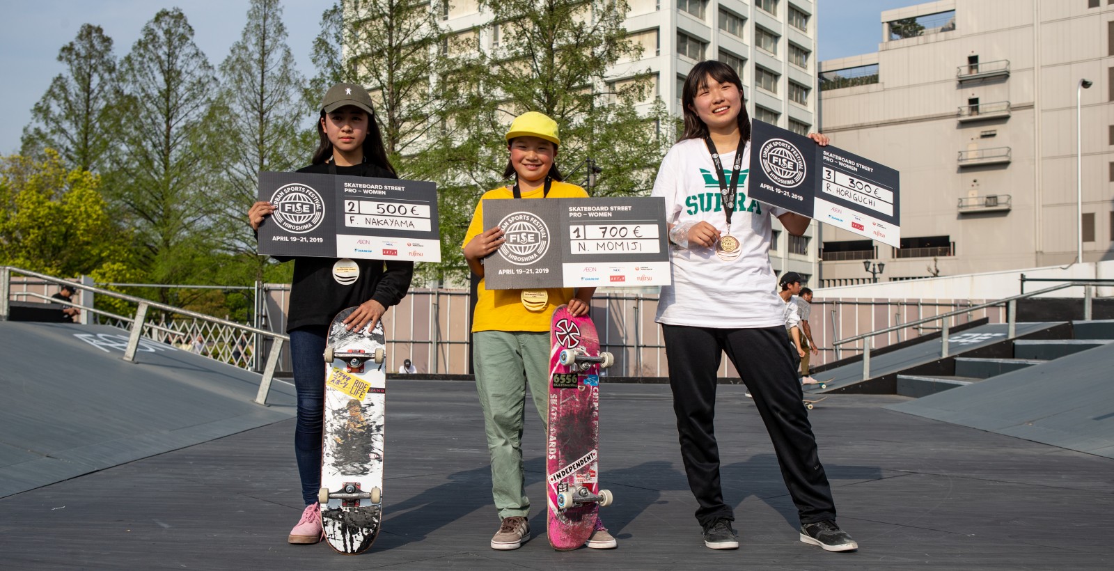 Nishiya Momiji wins the skateboard street | FISE