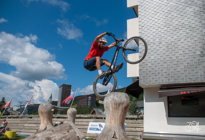 DU TRIAL A TESTER