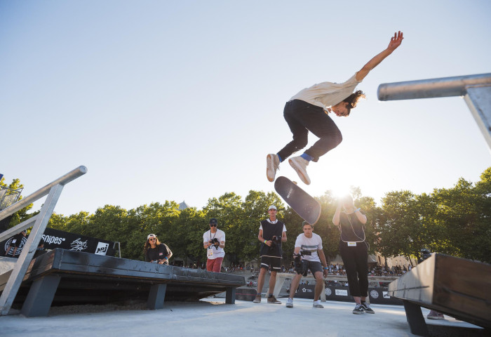skateboard