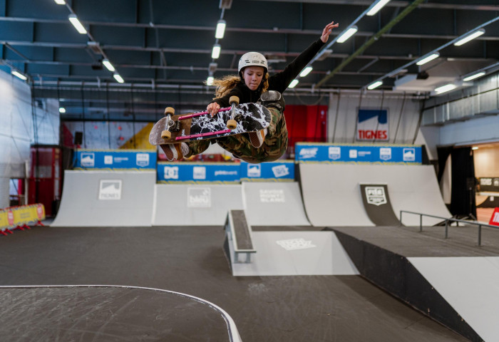 skateboard women