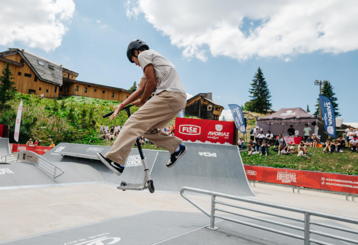 avoriaz Savoie mont blanc freestyle tour